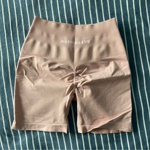 *BNIB* Alphalete Amplify Shorts. Size XS